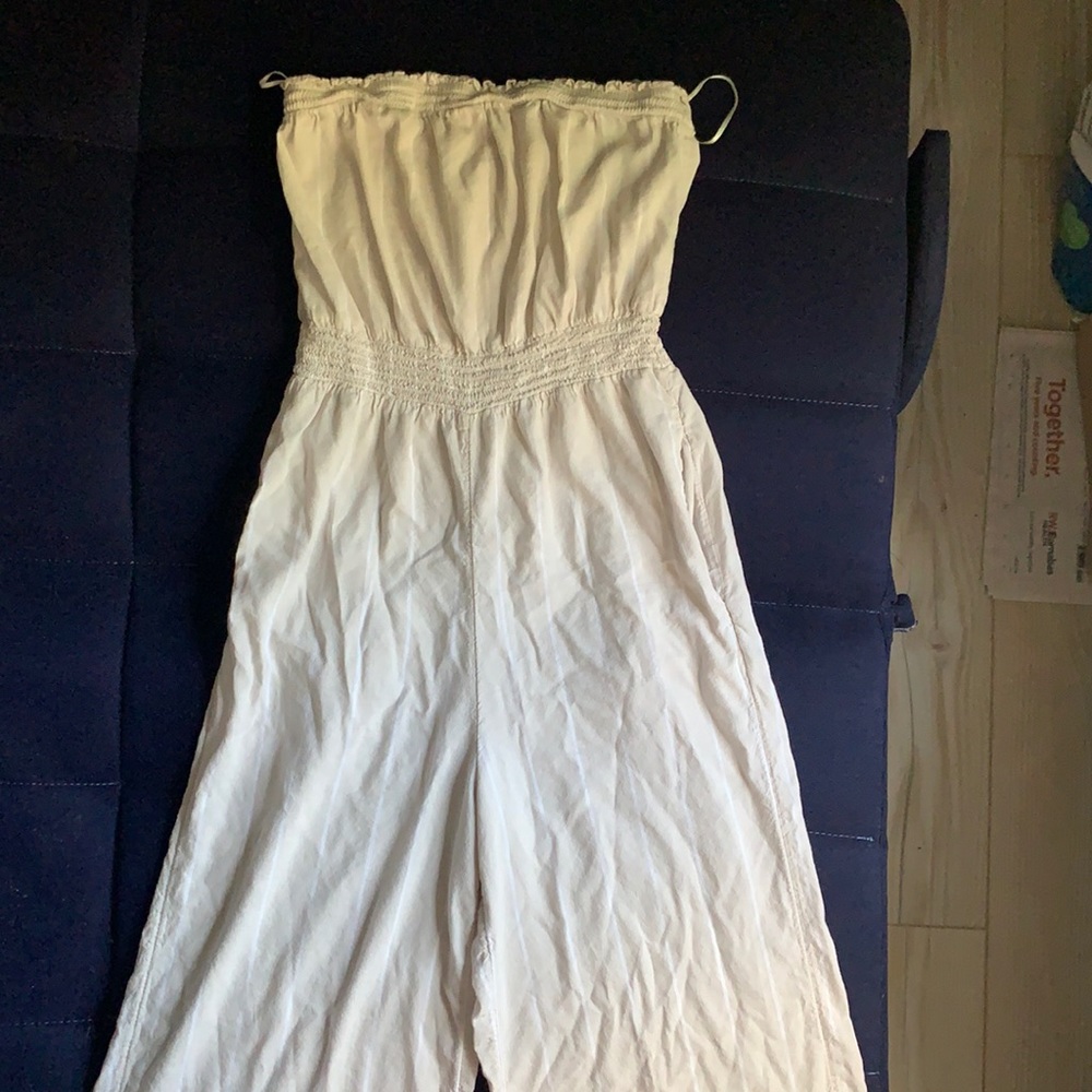 Sleeveless jumpsuit